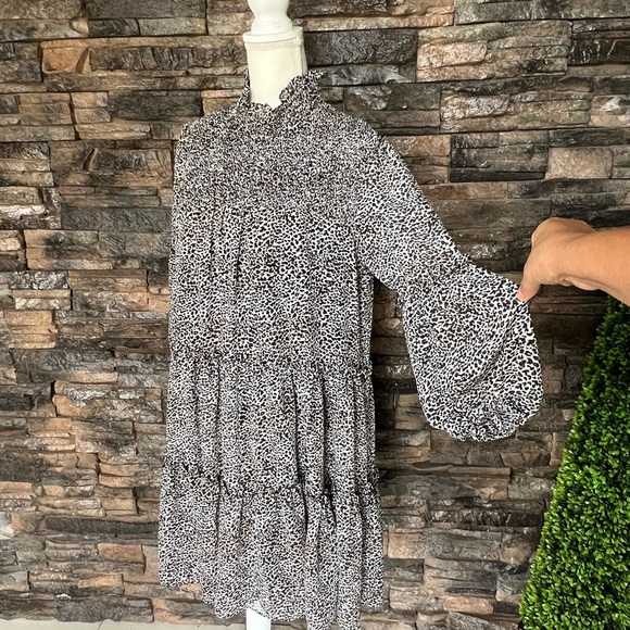 Taylor Monochrome Patterned Long Sleeve Dress - Picture 2 of 14